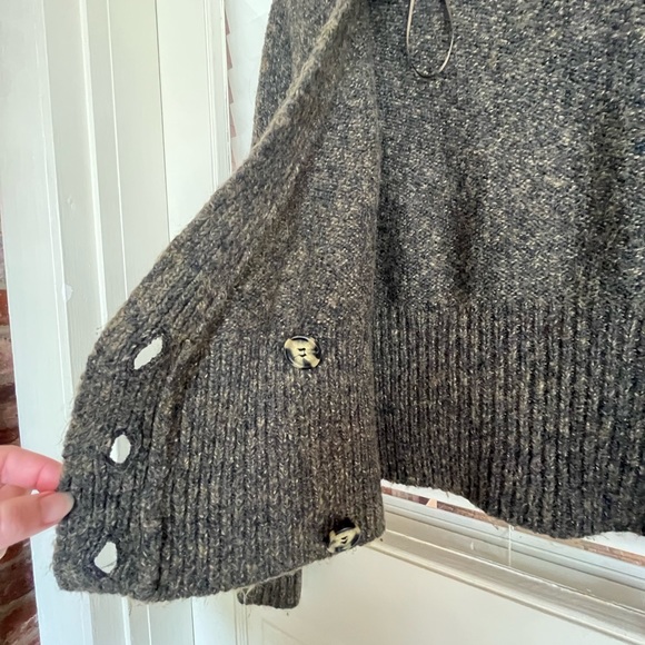 Zara V-Neck Button Cardigan Large - Picture 6 of 8